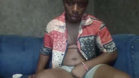 Snapshot of hotguyy001 chatting on 27, 2, 2025 hotguyy001 online show from 27, 2, 2025