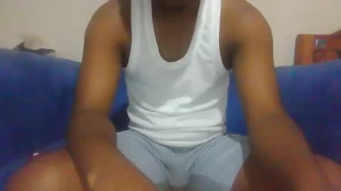 Snapshot of hotguyy001 chatting on 29, 9, 2025 hotguyy001 online show from 29, 9, 2025