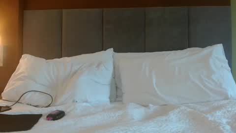hottie online show from 13, 5, 2026