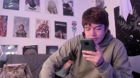 Snapshot of hothoneychile chatting on 14, 2, 2025 Sam and Nico online show from 14, 2, 2025