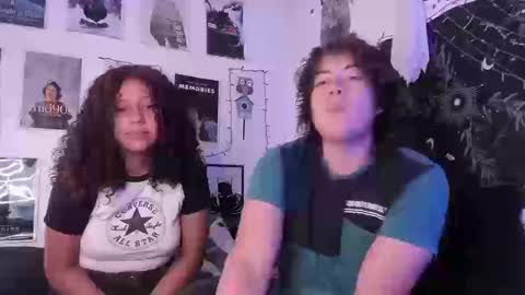 Snapshot of hothoneychile chatting on 9, 9, 2025 Sam and Nico online show from 9, 9, 2025