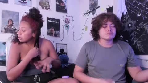 Snapshot of hothoneychile chatting on 19, 9, 2025 Sam and Nico online show from 19, 9, 2025