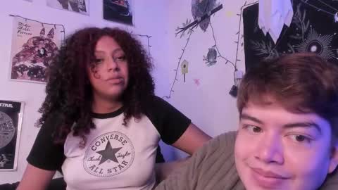 Snapshot of hothoneychile chatting on 13, 10, 2025 Sam and Nico online show from 13, 10, 2025