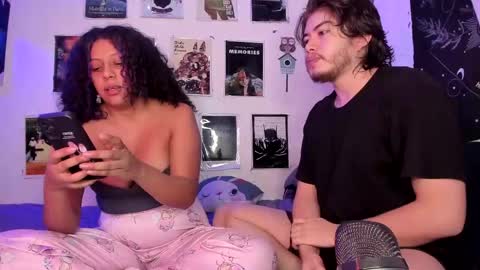 Snapshot of hothoneychile chatting on 19, 5, 2026 Sam and Nico online show from 19, 5, 2026