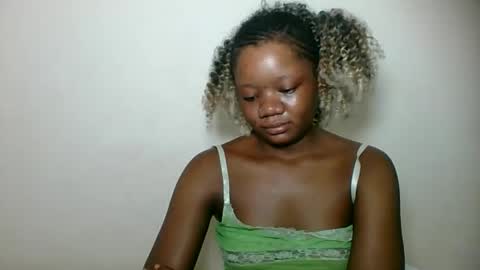 Snapshot of hotjeylee chatting on 8, 6, 2026 LOYCE online show from 8, 6, 2026