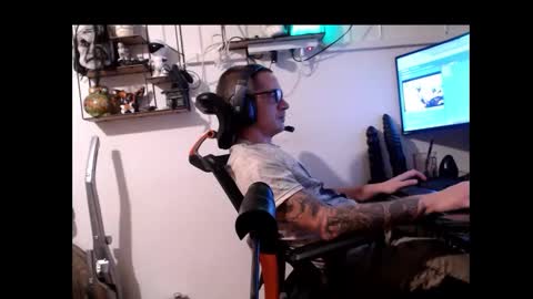 Snapshot of hotkinkytat chatting on 8, 12, 2024 hotkinkytat online show from 8, 12, 2024