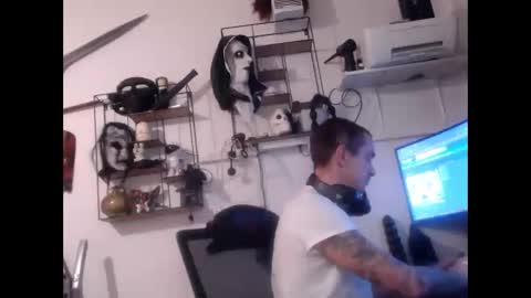 Snapshot of hotkinkytat chatting on 18, 2, 2025 hotkinkytat online show from 18, 2, 2025