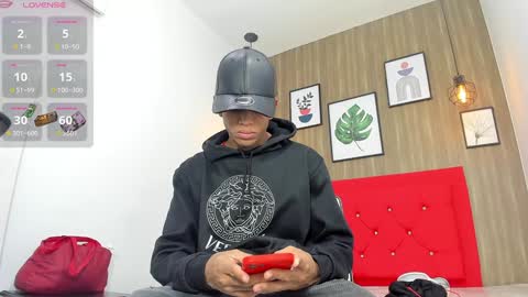 Snapshot of hotkoljeixxx chatting on 10, 12, 2024 Hotkoljei online show from 10, 12, 2024