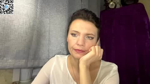 Snapshot of hotmamaqueen234 chatting on 25, 5, 2026 hotmamaqueen234 online show from 25, 5, 2026