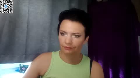 Snapshot of hotmamaqueen234 chatting on 12, 6, 2026 hotmamaqueen234 online show from 12, 6, 2026