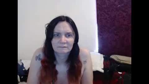 hotmodel1984 online show from 2, 12, 2024