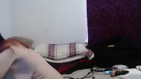 hotmodel1984 online show from 6, 12, 2024