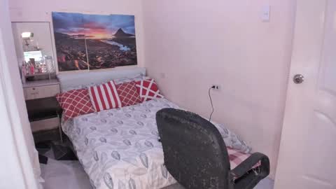 Snapshot of hotnasty_madisson chatting on 23, 12, 2024 Madi online show from 23, 12, 2024