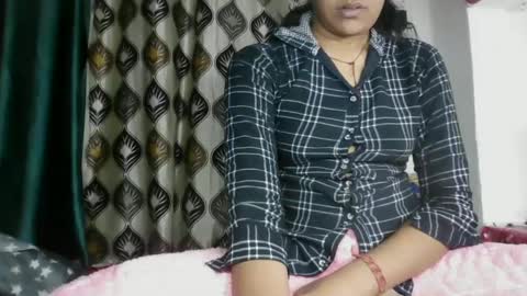 Snapshot of hotnsweetindian chatting on 13, 12, 2024 lola online show from 13, 12, 2024