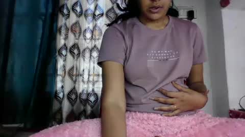 Snapshot of hotnsweetindian chatting on 4, 1, 2025 lola online show from 4, 1, 2025