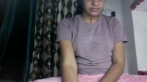Snapshot of hotnsweetindian chatting on 9, 1, 2025 lola online show from 9, 1, 2025