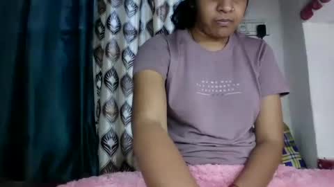 Snapshot of hotnsweetindian chatting on 13, 1, 2025 lola online show from 13, 1, 2025