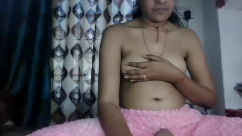 Snapshot of hotnsweetindian chatting on 2, 2, 2025 lola online show from 2, 2, 2025