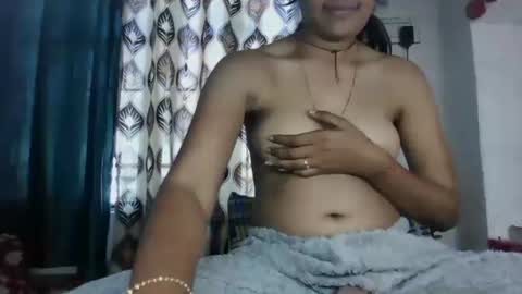 Snapshot of hotnsweetindian chatting on 8, 2, 2025 lola online show from 8, 2, 2025
