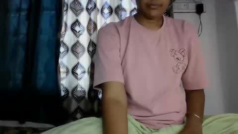 Snapshot of hotnsweetindian chatting on 10, 9, 2025 lola online show from 10, 9, 2025