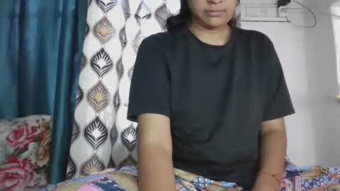 Snapshot of hotnsweetindian chatting on 20, 10, 2025 lola online show from 20, 10, 2025