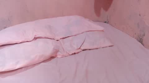 Snapshot of hotpink4u04 chatting on 28, 1, 2025 hotpink4u04 online show from 28, 1, 2025