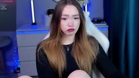 hello Im Eva online show from 4, 11, 2025