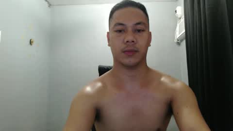hottie_kyle69 online show from 31, 5, 2026