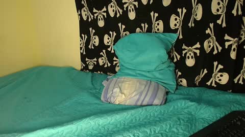 independent Model online show from 2, 2, 2025