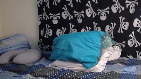 independent Model online show from 11, 2, 2025