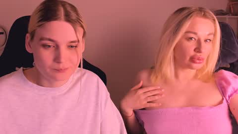 Nessie and Jessie online show from 1, 1, 2025