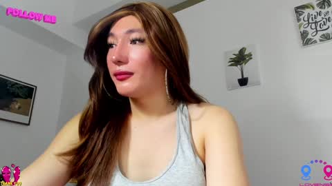 Snapshot of hottycrishinaxx chatting on 24, 12, 2024 crishinahotty online show from 24, 12, 2024