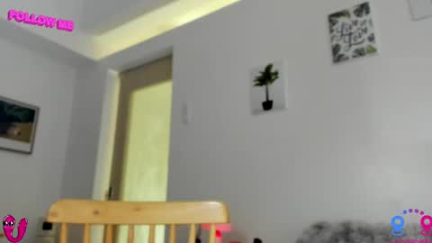 Snapshot of hottycrishinaxx chatting on 2, 3, 2025 crishinahotty online show from 2, 3, 2025