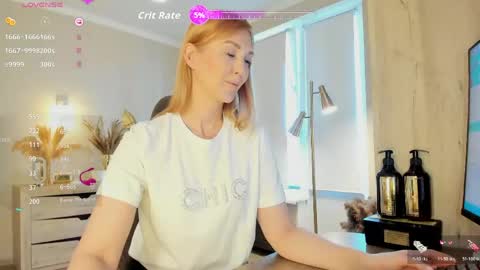 Snapshot of hotyplays chatting on 10, 5, 2026 Susan online show from 10, 5, 2026