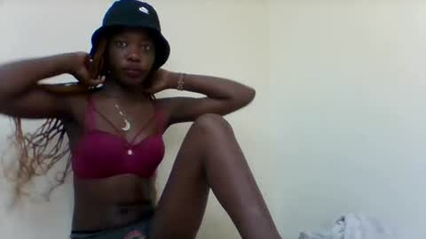 Snapshot of hotyqueen20 chatting on 8, 7, 2026 hotyqueen20 online show from 8, 7, 2026
