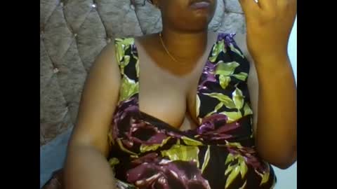 hotzoey10 online show from 25, 4, 2026