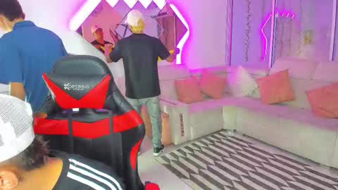 Snapshot of houseofwarrios chatting on 20, 11, 2025 we are Harry Jersi pablo and our mod talco online show from 20, 11, 2025