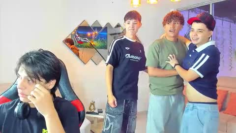 Snapshot of houseofwarrios chatting on 4, 3, 2026 we are Harry Jersi pablo and our mod talco online show from 4, 3, 2026