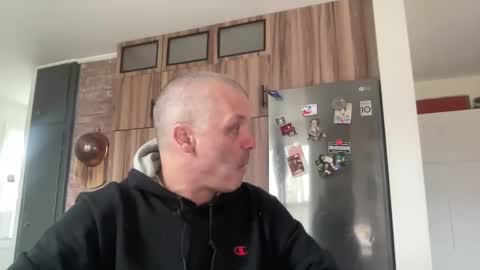 howlingatnothing online show from 17, 12, 2024