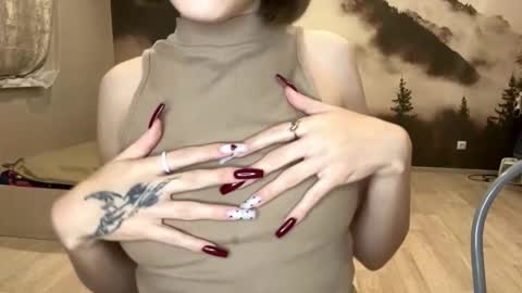 hsiuscherich online show from 18, 12, 2025