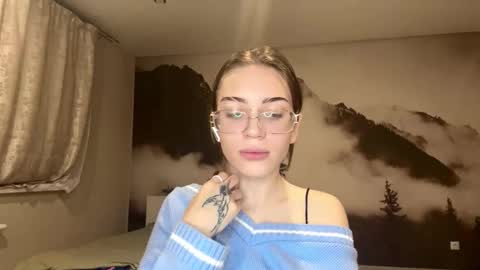 hsiuscherich online show from 19, 12, 2025