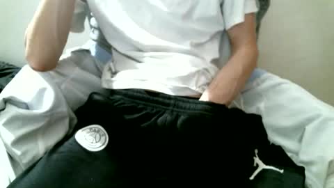 Keanu online show from 12, 9, 2025