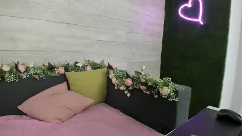 Erin online show from 2, 12, 2024