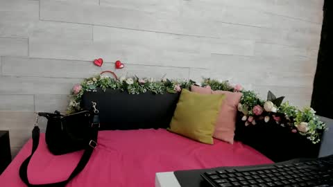 Erin online show from 17, 2, 2025