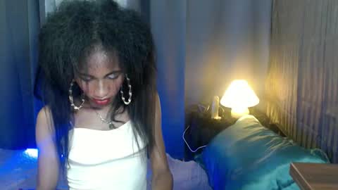 hugecock_caramel online show from 5, 3, 2026