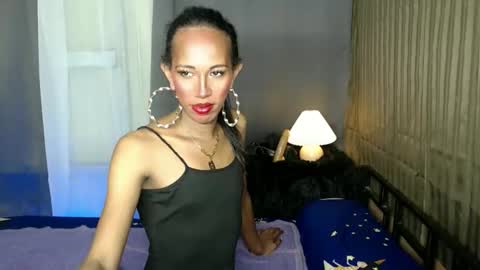 hugecock_caramel online show from 6, 3, 2026