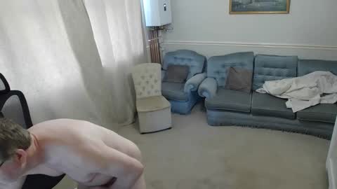 hugedick1965 online show from 5, 4, 2026