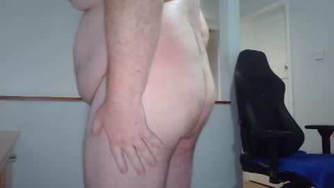 Snapshot of huggie_bear69 chatting on 26, 6, 2026 Huggie Bear online show from 26, 6, 2026