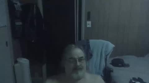 lonely huggy bear online show from 16, 4, 2026