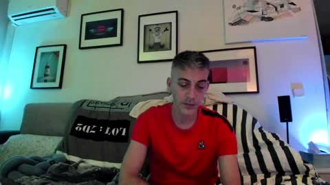 Snapshot of hugolandcam chatting on 6, 12, 2024 Hugo online show from 6, 12, 2024